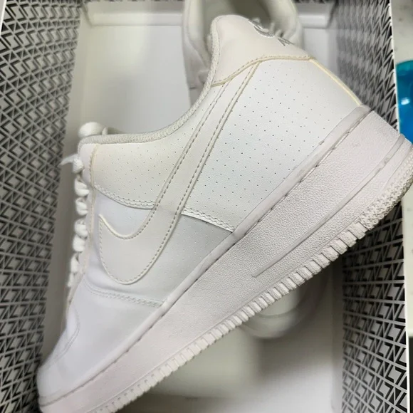 Nike Men's AF1 82’ White Sneakers - Picture 4 of 7